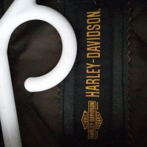 Harley Davidson Leather Jacket - Picture 2 of 4